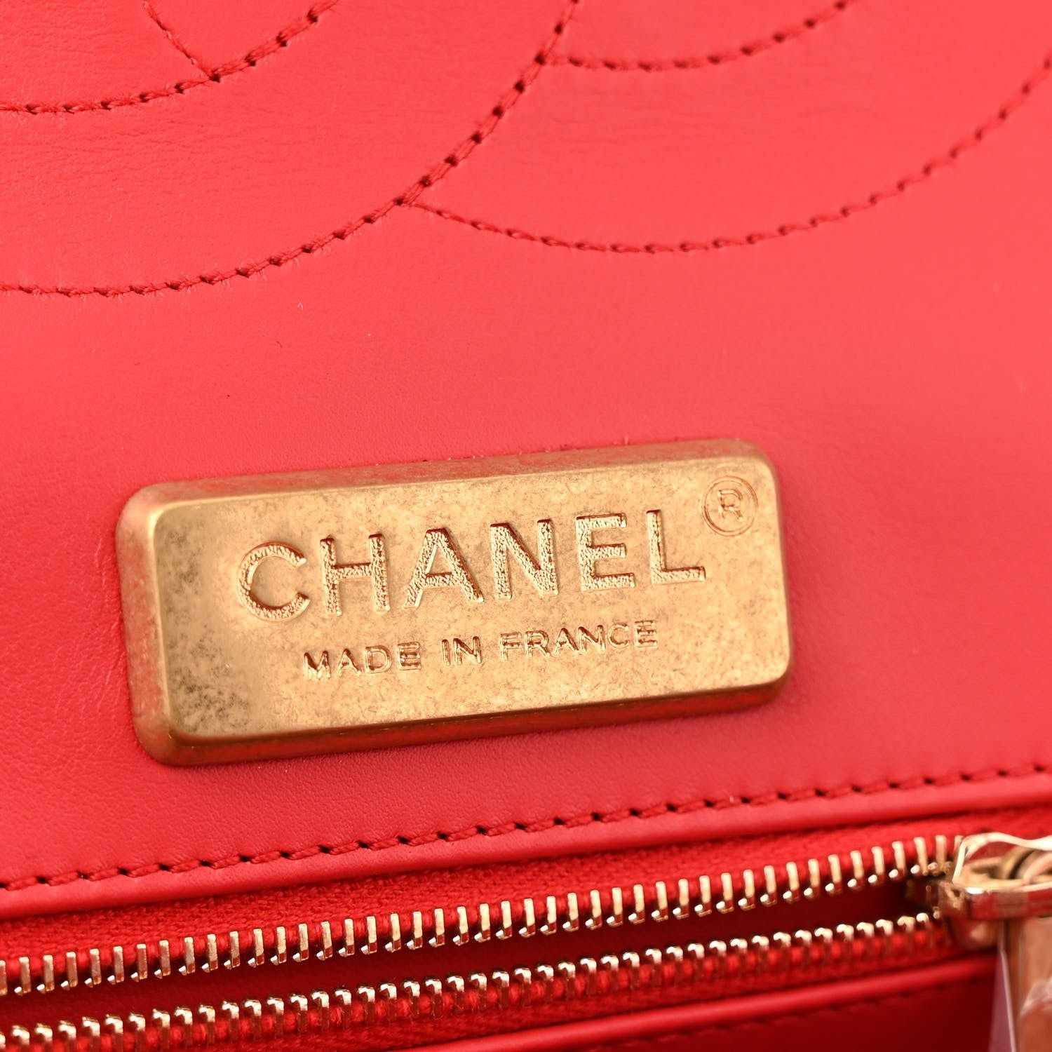 Matte Alligator Jumbo Double Flap Red - Image 6