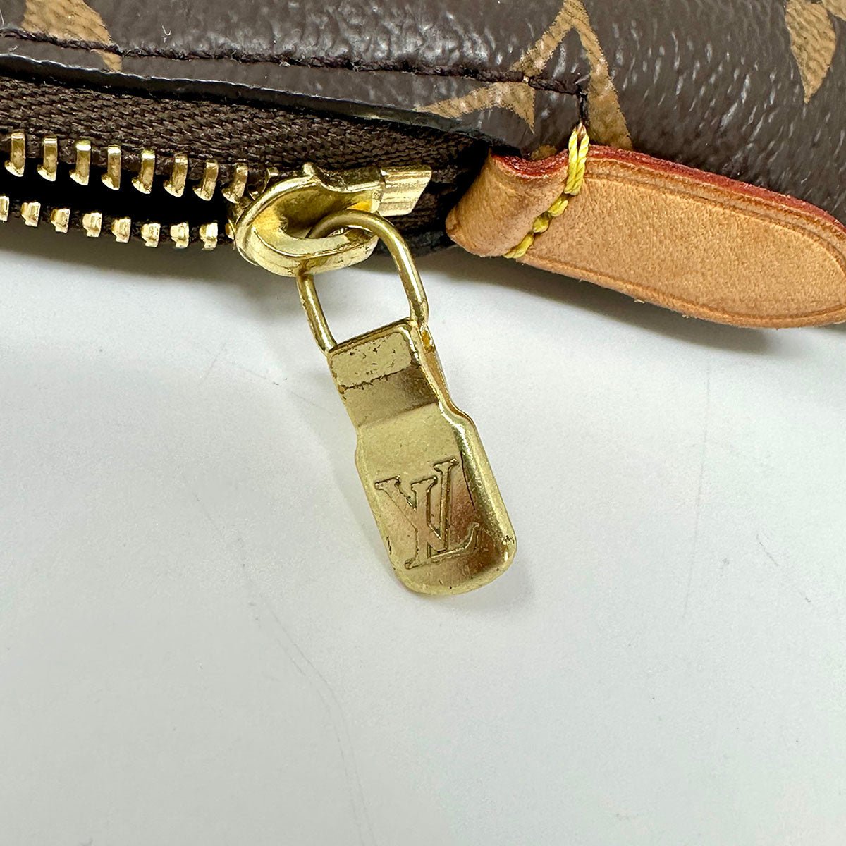 Louis Vuitton Monogram Clutch - Image 5