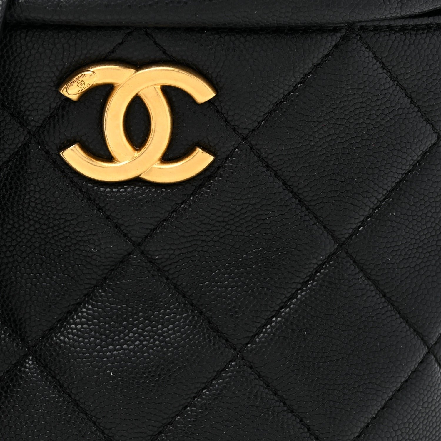 Caviar Quilted Twist Your Buttons Bucket Bag Black - Image 8