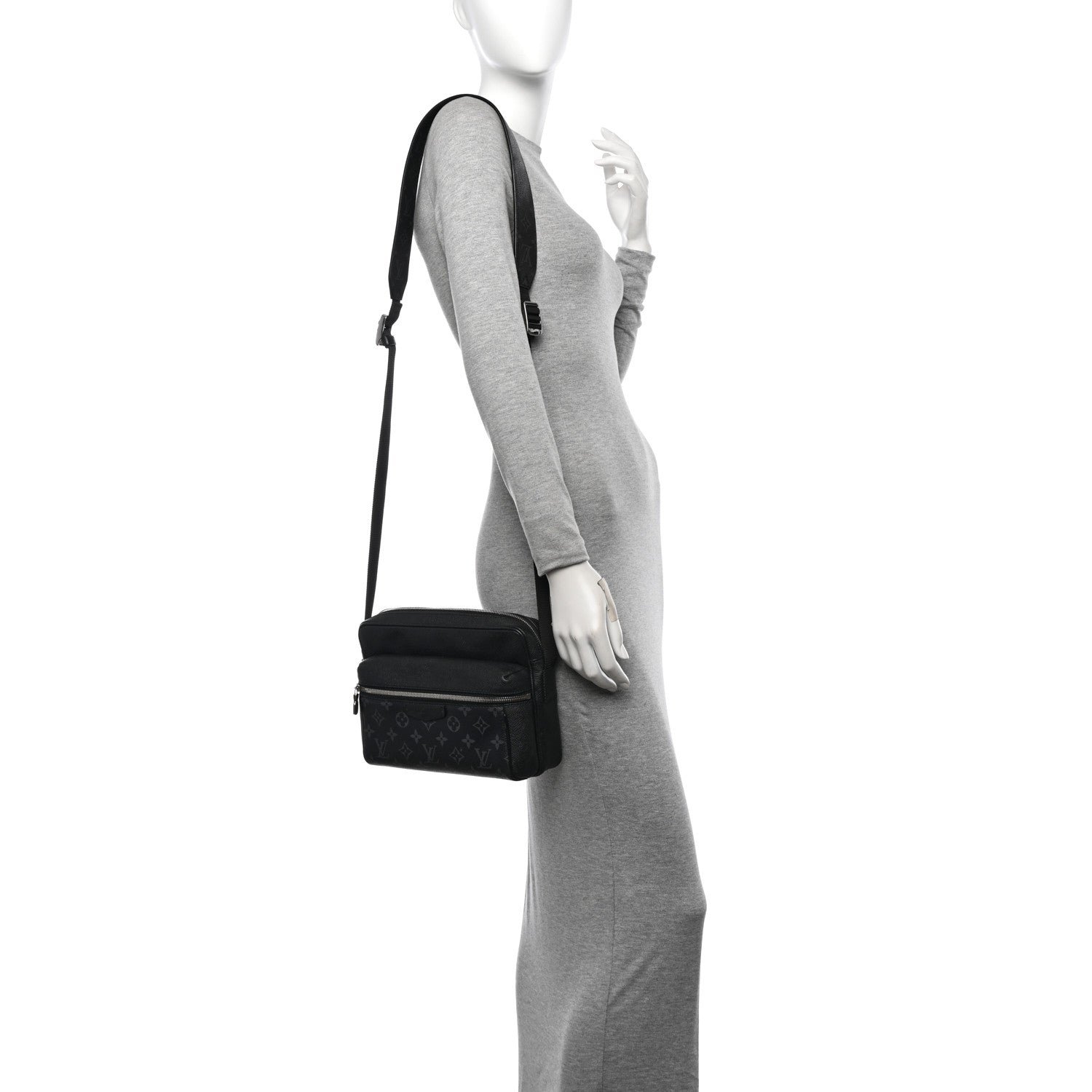 Taiga Monogram Eclipse Outdoor Messenger Black - Image 2