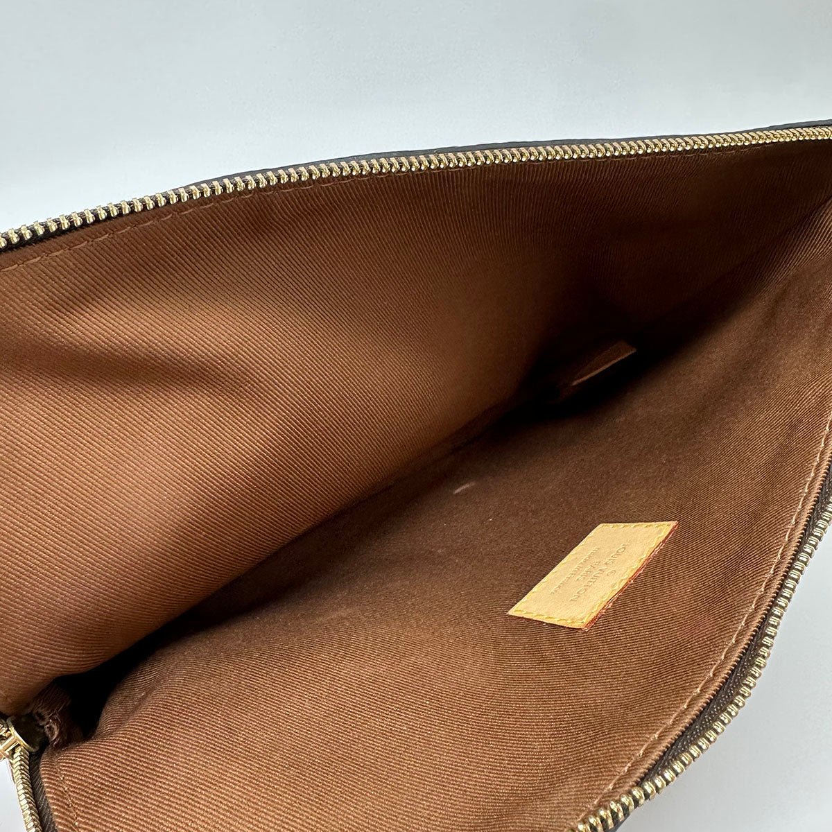 Louis Vuitton Monogram Clutch - Image 8