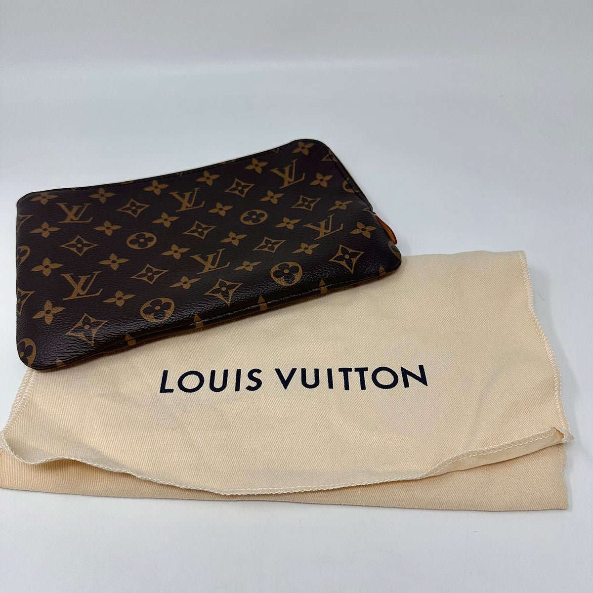 Louis Vuitton Monogram Clutch - Image 9