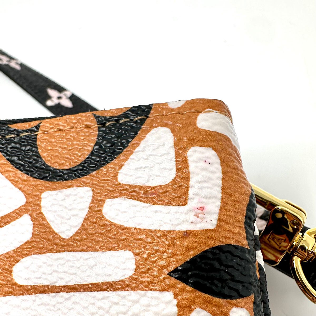 Louis Vuitton Monogram Giant Double Zip Crossbody - Image 5